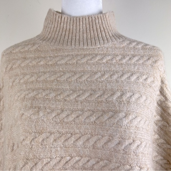 Beachlunchlounge | Cable Knit High Neck Poncho Cream | M - Picture 2 of 9
